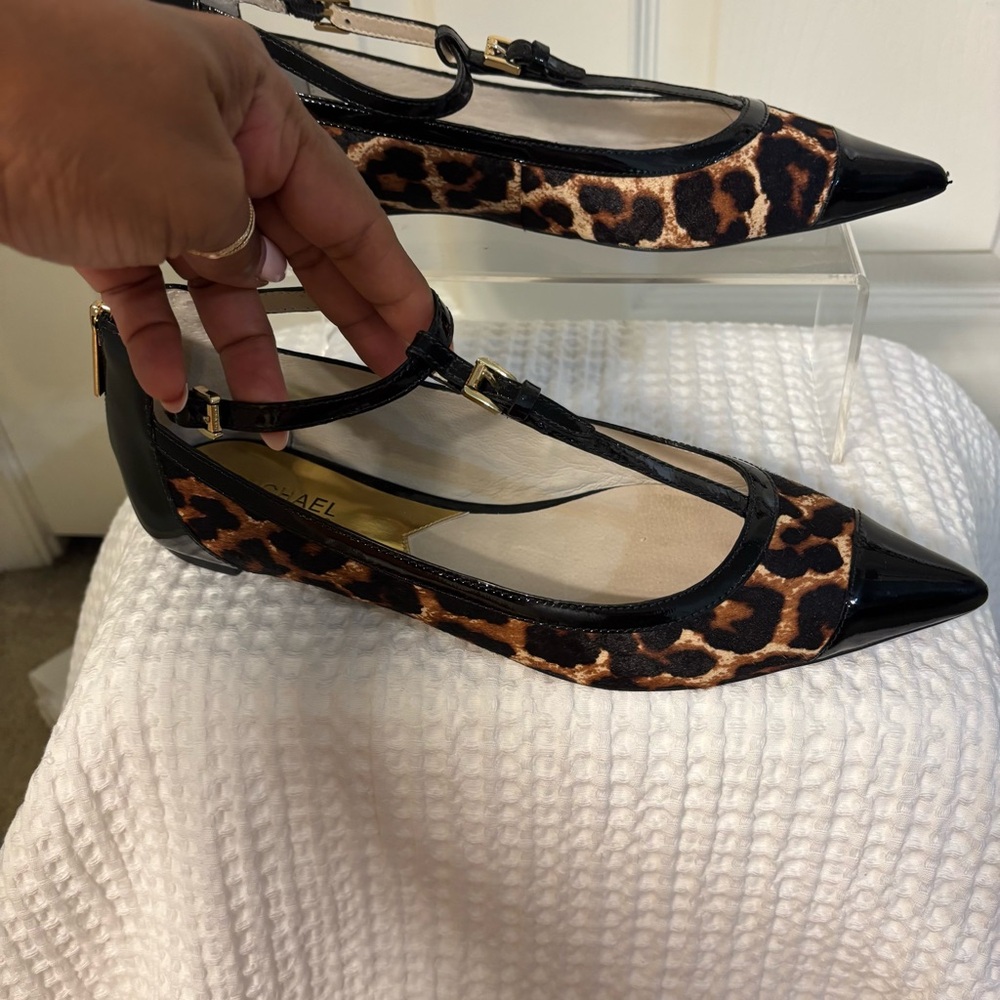 Michael Kors Brena Leopard Calf Hair T-Strap Pointed Toe Flats 8.5 - Picture 4 of 10